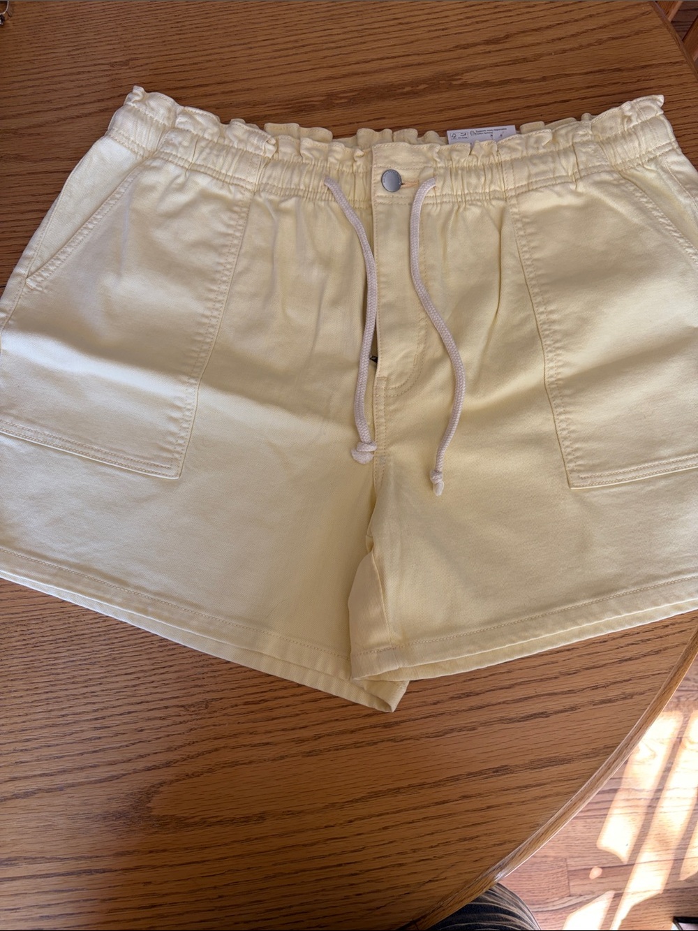 Casual Drawstring Women’s Shorts - Light Yellow Denim